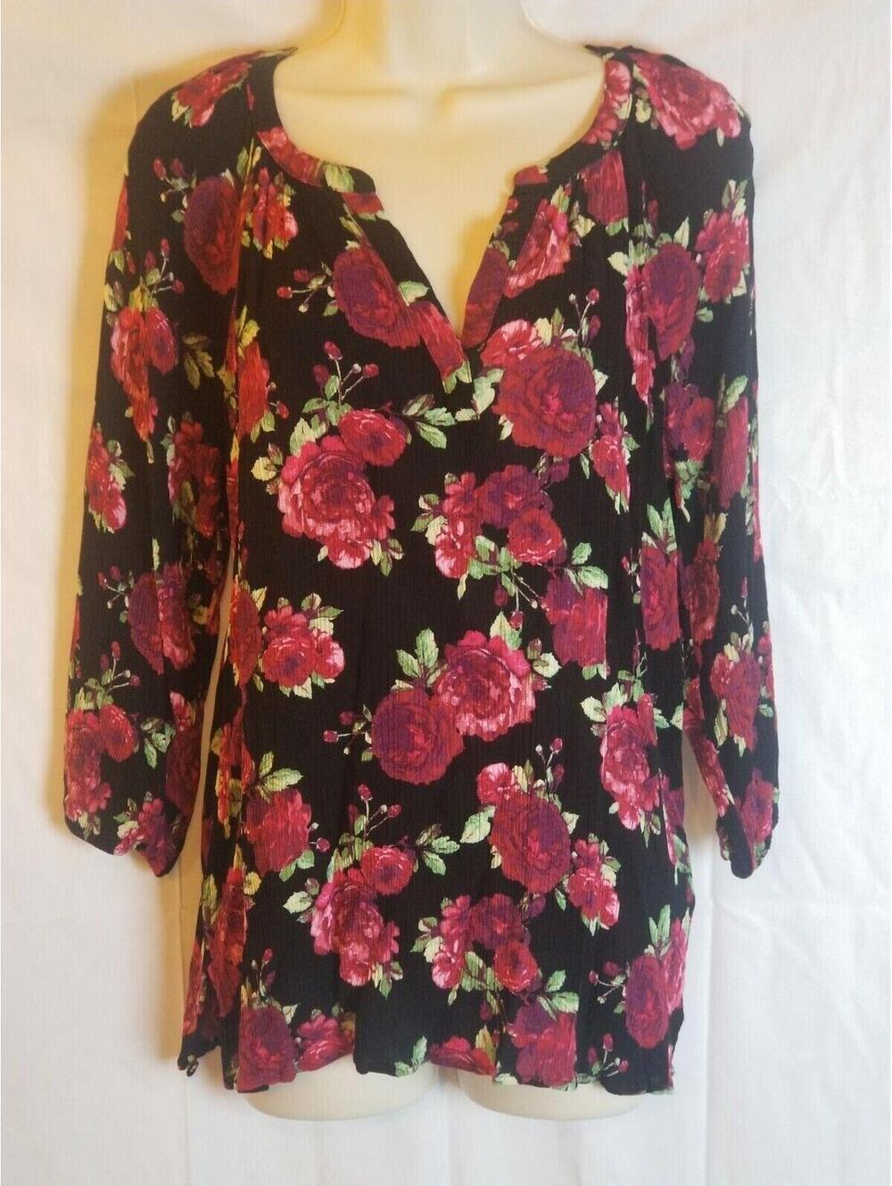 The Pioneer Woman Blouse Size M Black Floral 3/4 Sleeves Rayon